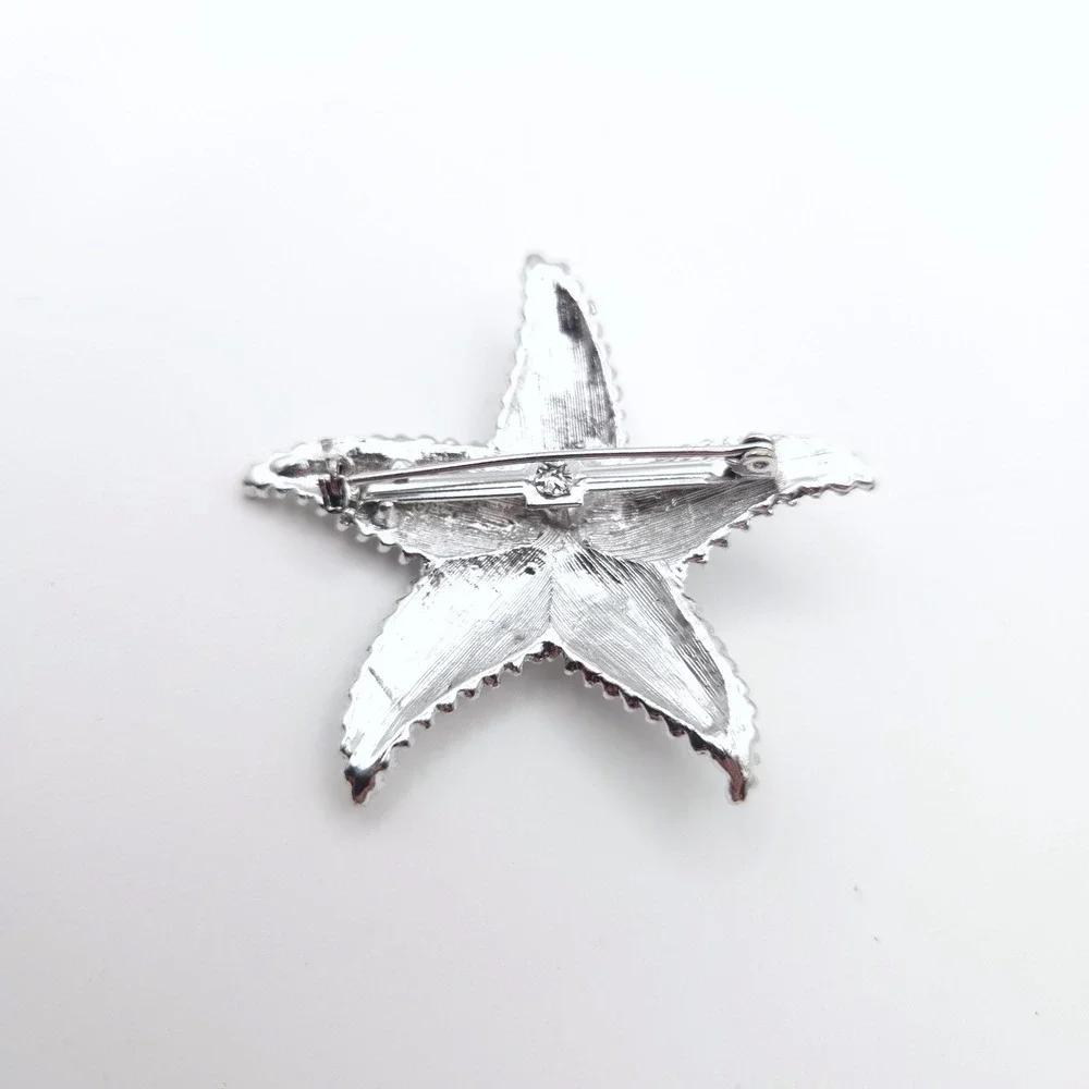Silver Tone Starfish Brooch Pin Nautical Sea Life‎ Beachy Textured Accessory
